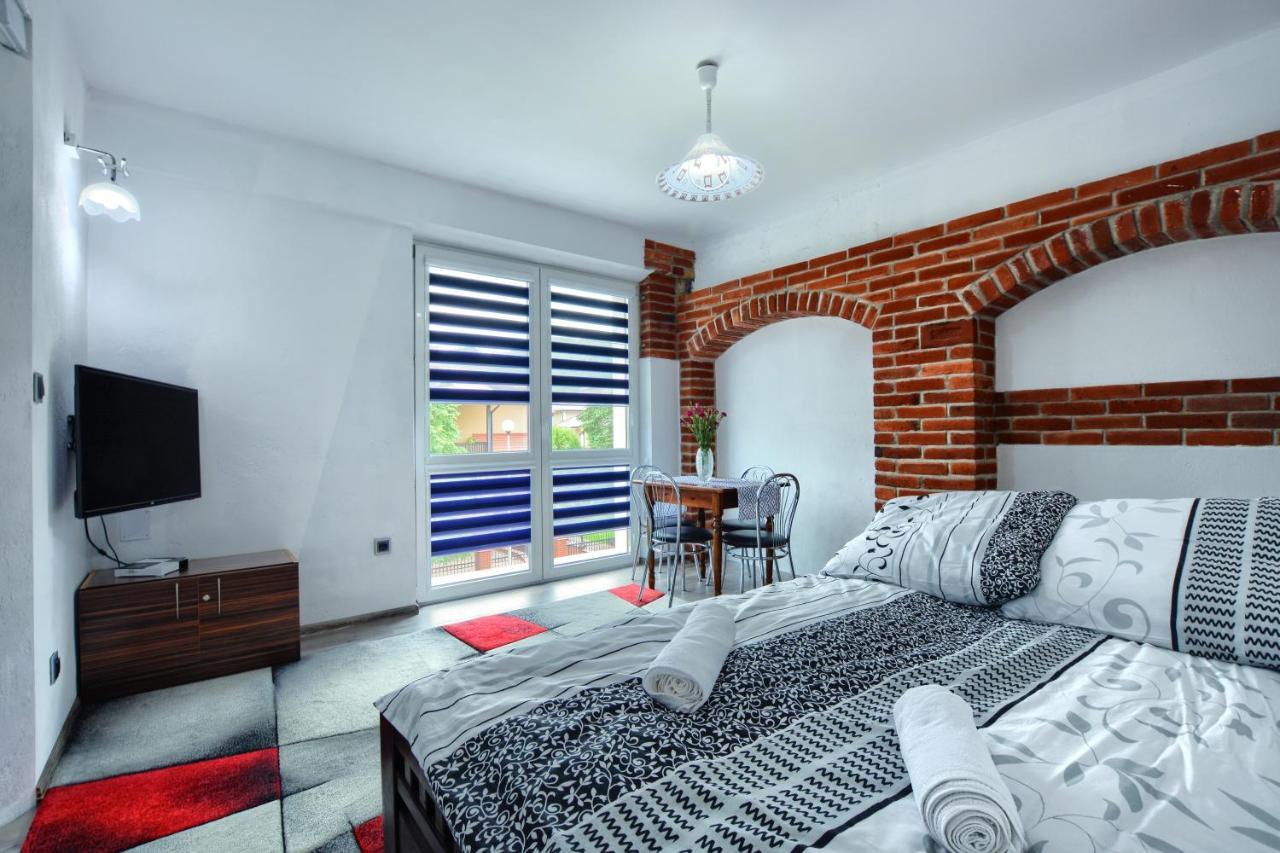 Ceglany Apartament Ustrzyki Dolne Exterior foto
