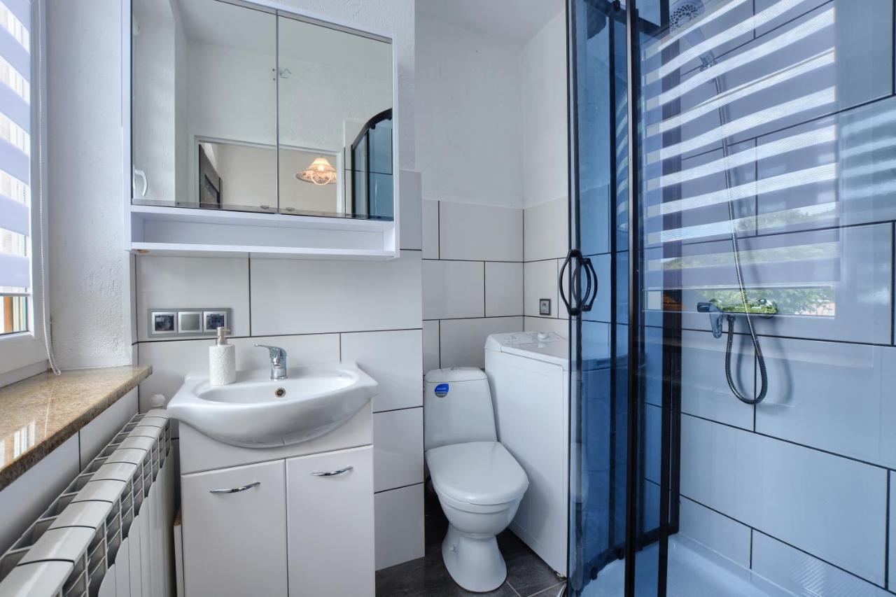 Ceglany Apartament Ustrzyki Dolne Exterior foto